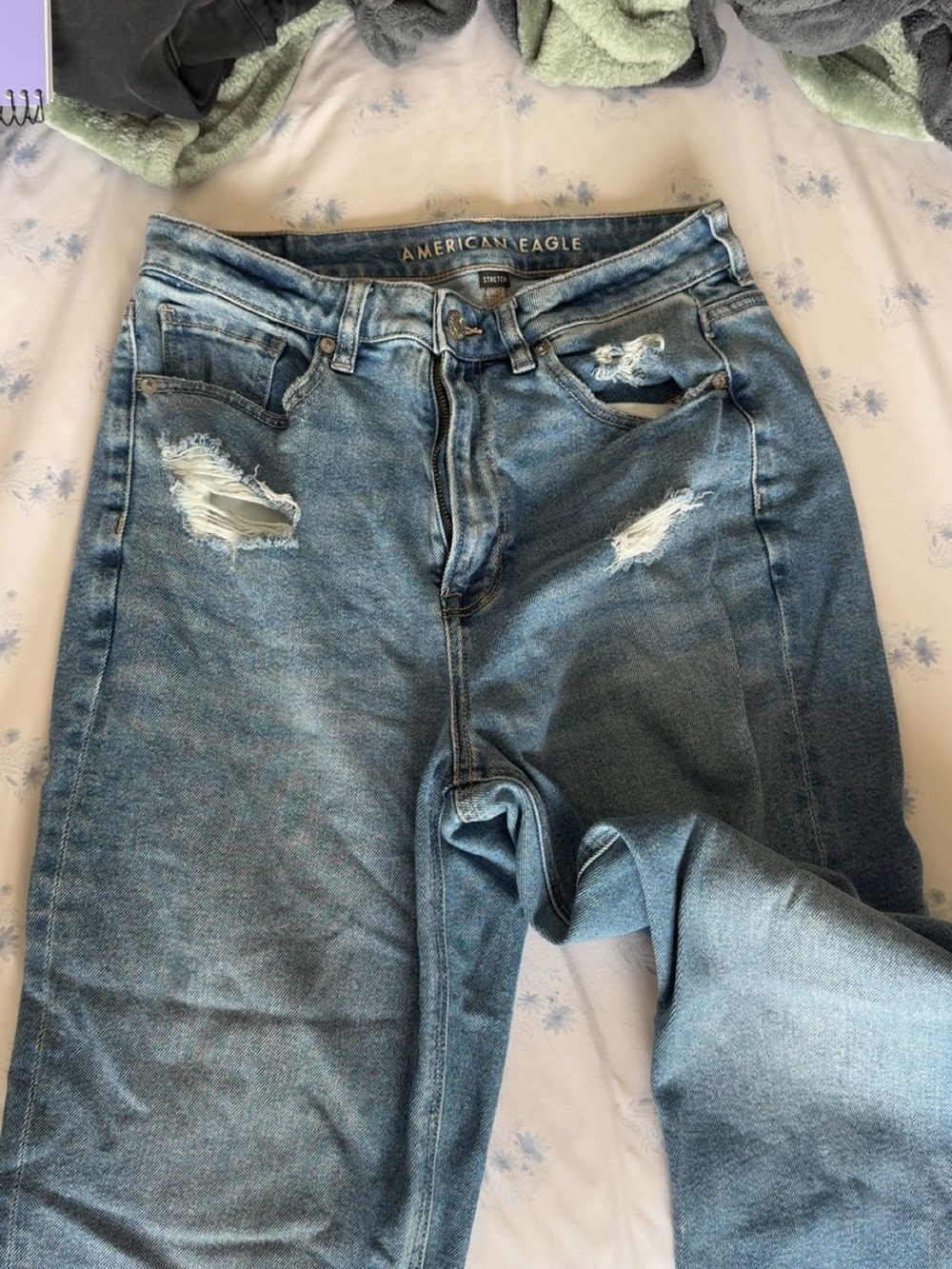 American Eagle Outfitters Light Blue High-Rise Distressed Jeans